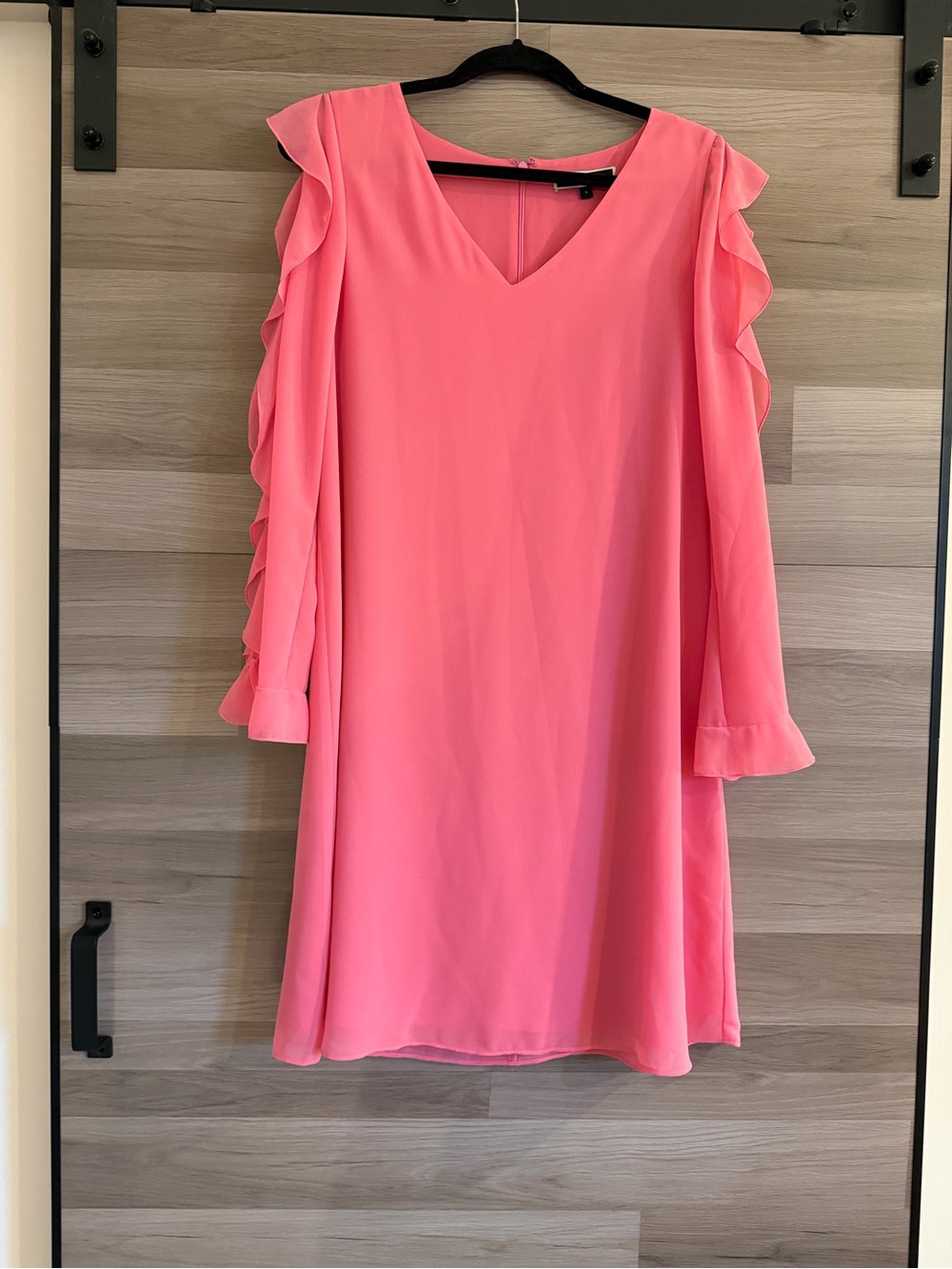 Melanie Lyne Pink Cold Shoulder Ruffle Sleeve Dress Size 2
